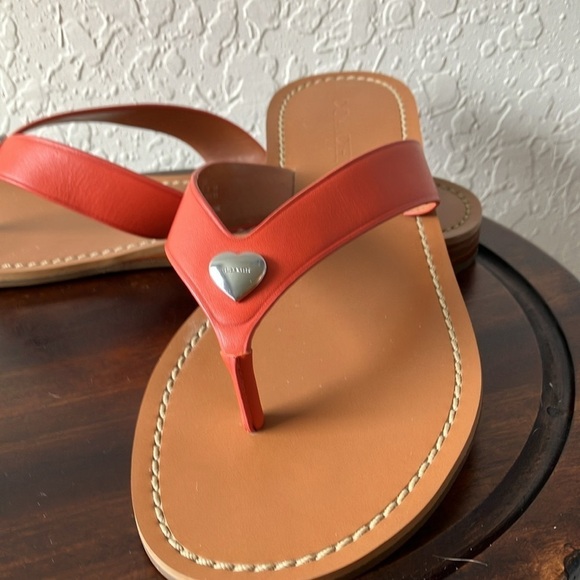Coach: Ellis (FG 2097) Leather Slip On Thong Flip Flop- Silver Tone Heart- 9 - Picture 5 of 16